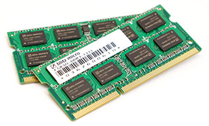 Due banchi di memoria RAM SO-DIMM DDR3