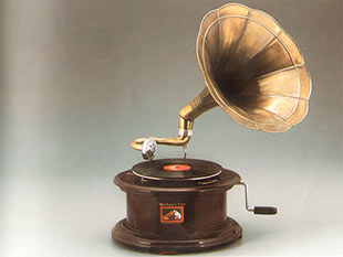 Un antico grammofono